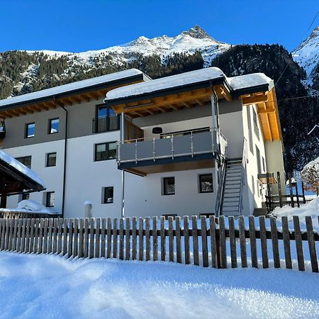 Ferienwohnung Apart Luibisblick St. Leonhard im Pitztal Exterior foto