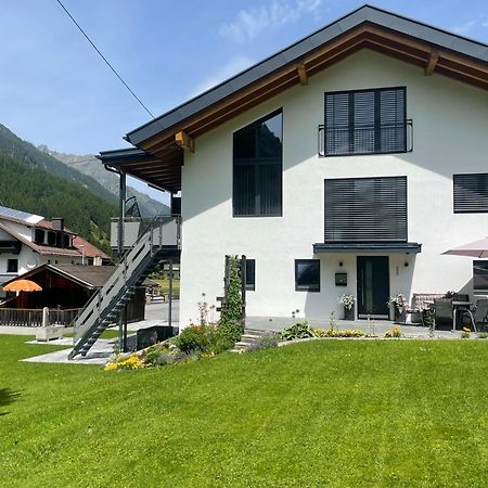 Ferienwohnung Apart Luibisblick St. Leonhard im Pitztal Exterior foto