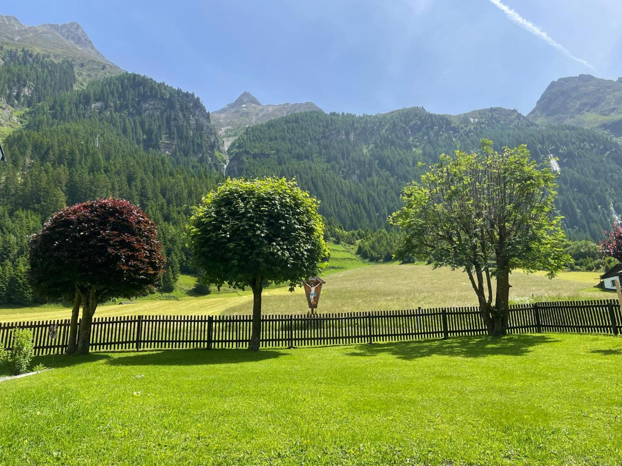 Ferienwohnung Apart Luibisblick St. Leonhard im Pitztal Exterior foto