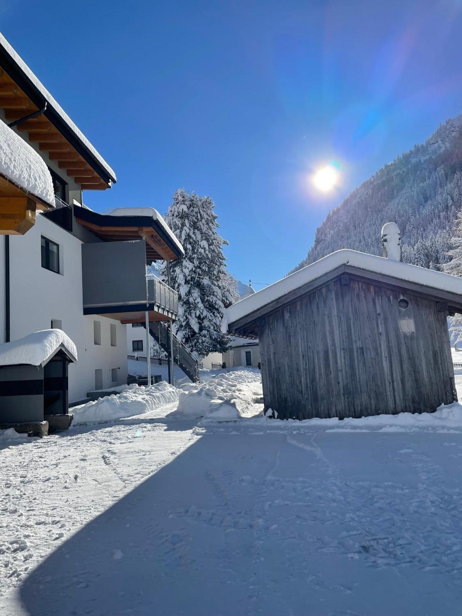 Ferienwohnung Apart Luibisblick St. Leonhard im Pitztal Exterior foto