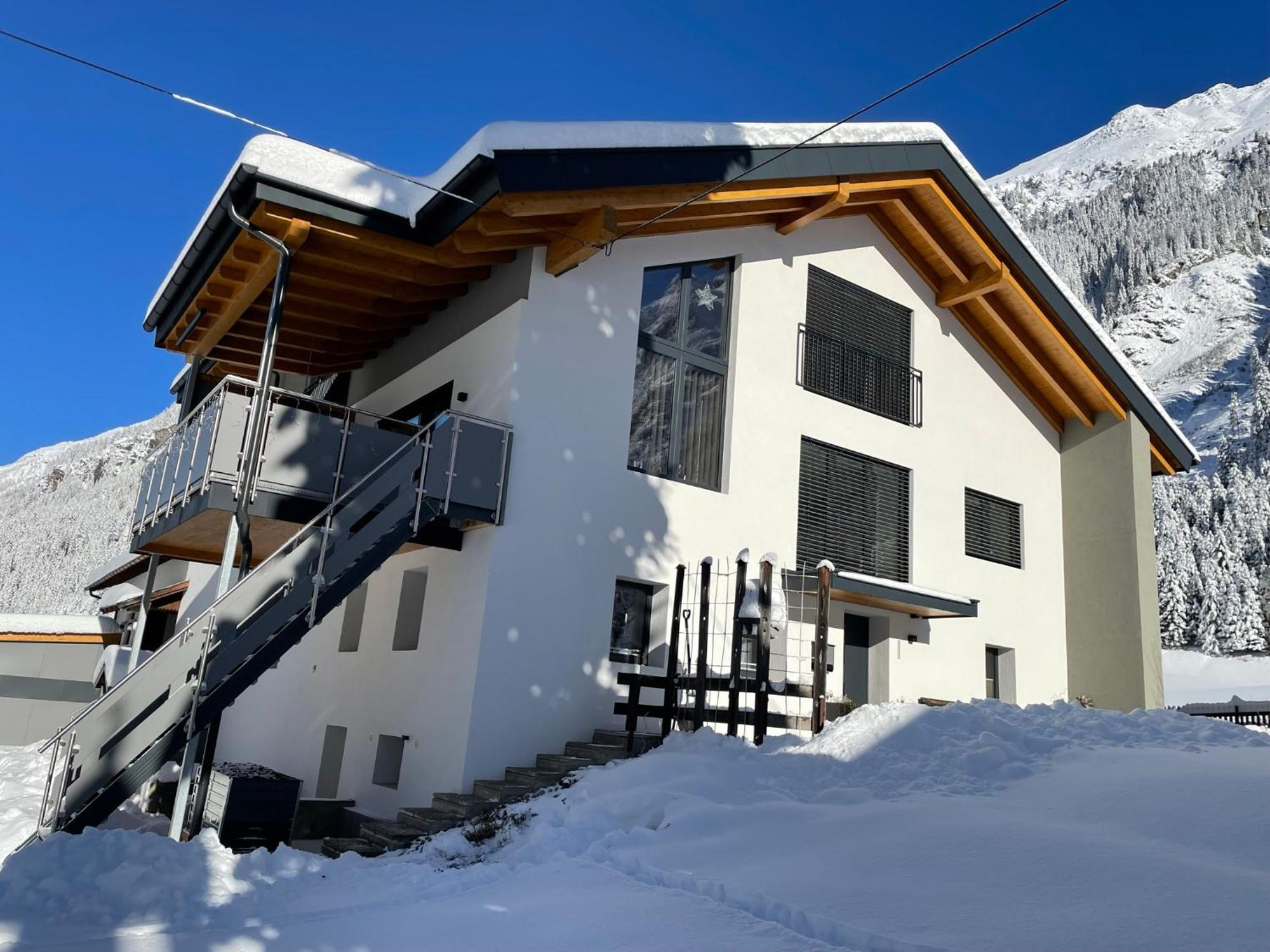 Ferienwohnung Apart Luibisblick St. Leonhard im Pitztal Exterior foto