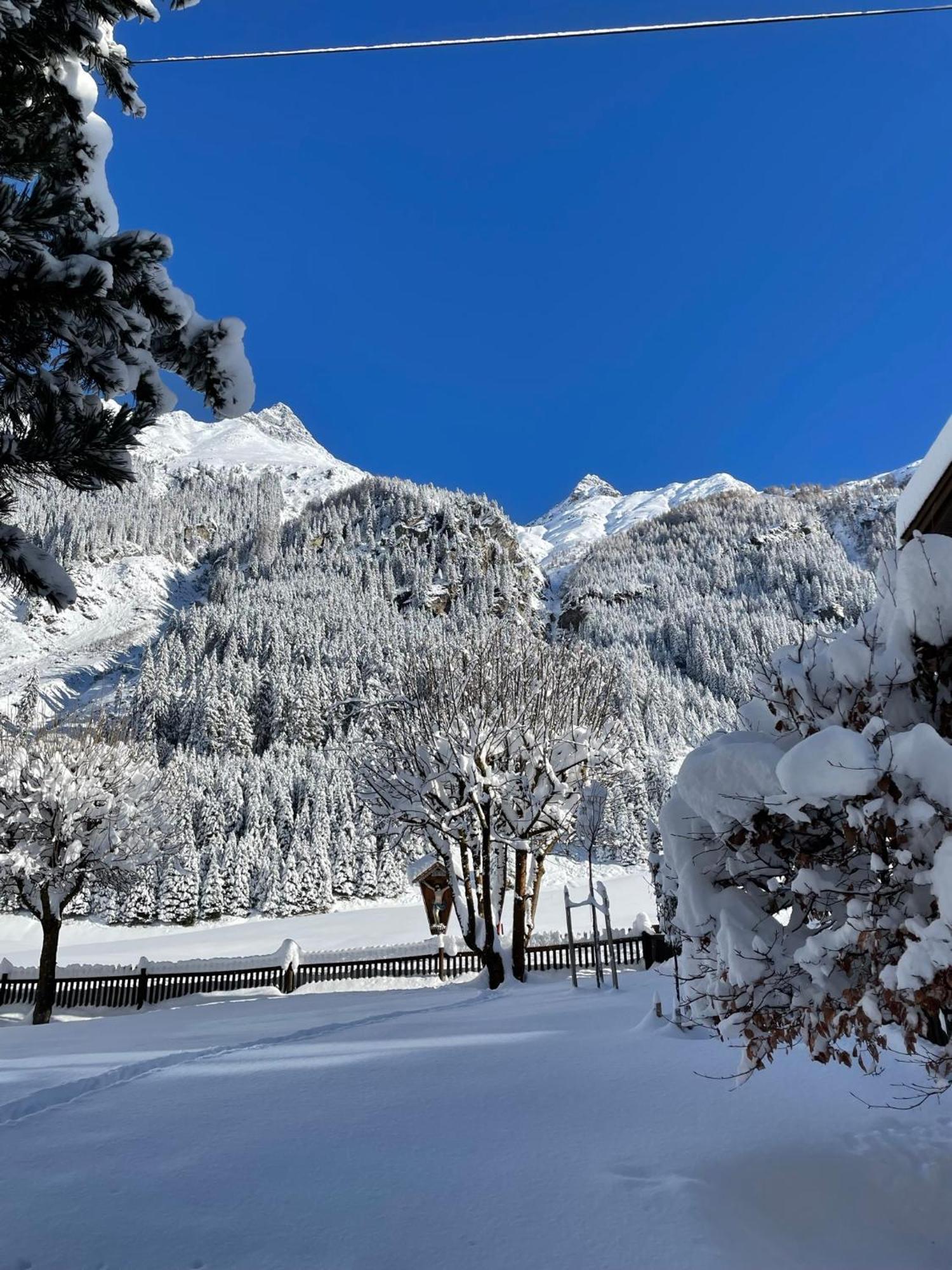 Ferienwohnung Apart Luibisblick St. Leonhard im Pitztal Exterior foto