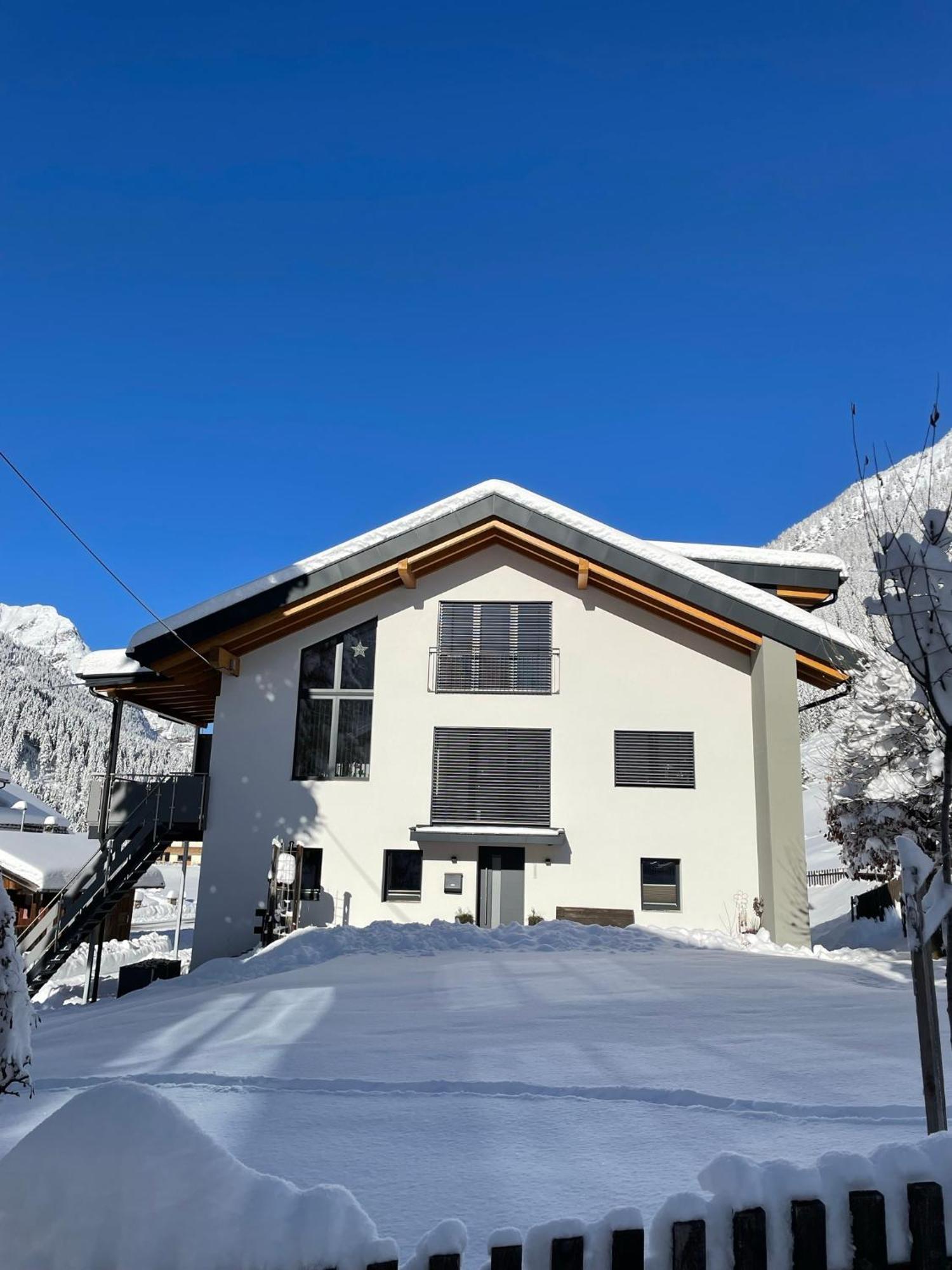 Ferienwohnung Apart Luibisblick St. Leonhard im Pitztal Exterior foto